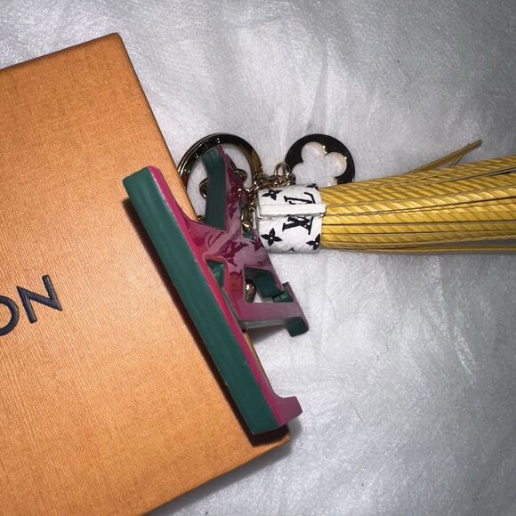 Authentic RARE LOUIS VUITTON Pop Tassel Bag Charm Large LV Box Cover GIFTABLE - Picture 13 of 15